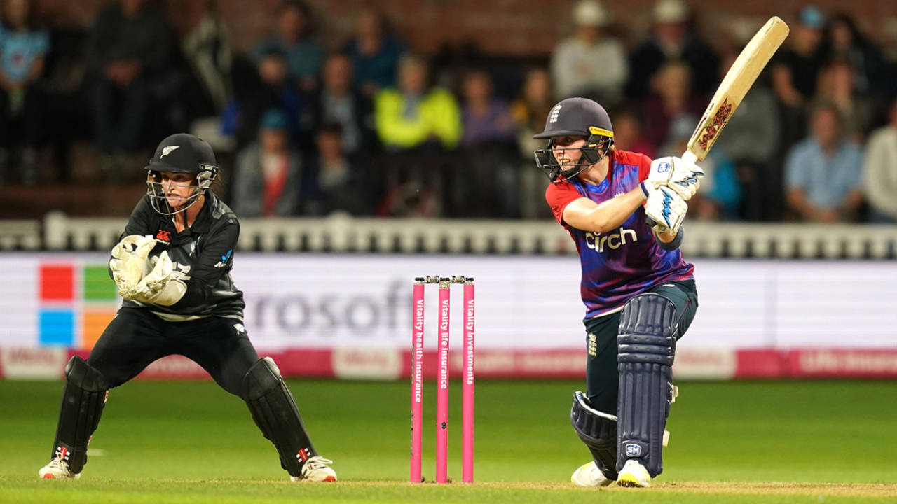 Heather Knight played a vital hand in the chase&nbsp;&nbsp;&bull;&nbsp;&nbsp;Getty Images