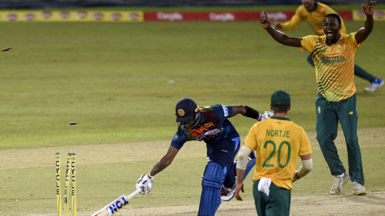 Avishka Fernando fell short to a direct hit from Anrich Nortje, Sri Lanka vs South Africa, 1st T20I, Colombo, September 10, 2021