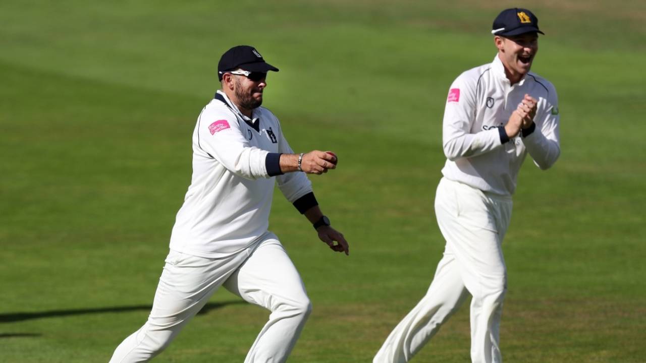 Tim Bresnan claimed six catches to hasten Yorkshire's demise, Yorkshire vs Warwickshire, County Championship, 4th day, Headingley, September 15, 2021