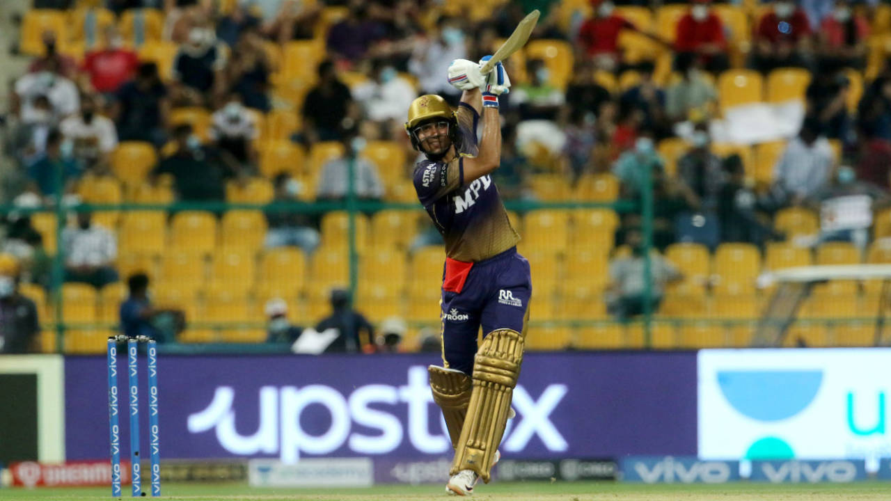 Shubman Gill goes over the infield, Kolkata Knight Riders vs Royal Challengers Bangalore, IPL 2021, Abu Dhabi, September 20, 2021