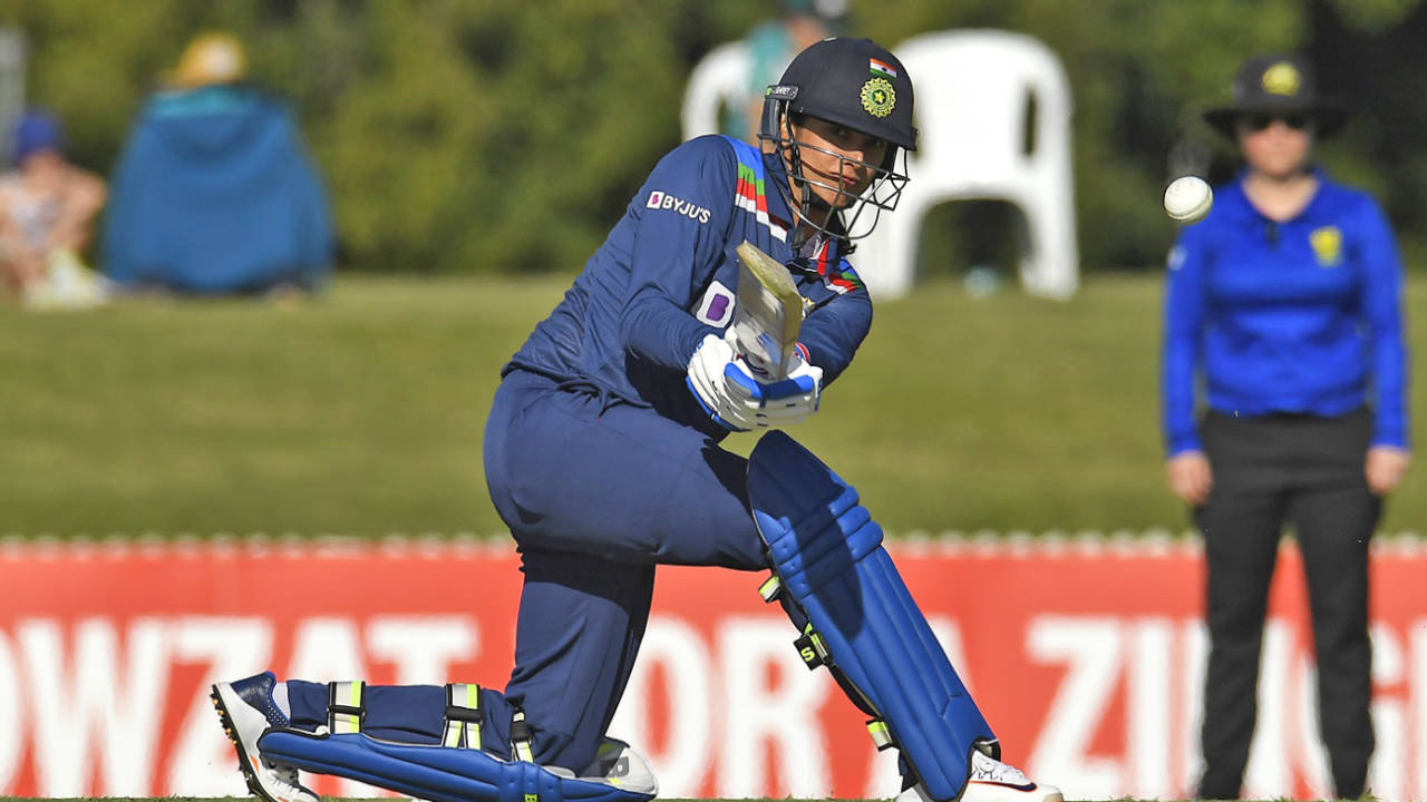 Smriti Mandhana lunges to sweep a ball, Australia Women vs India Women, 2nd ODI, Mackay, September 24, 2021