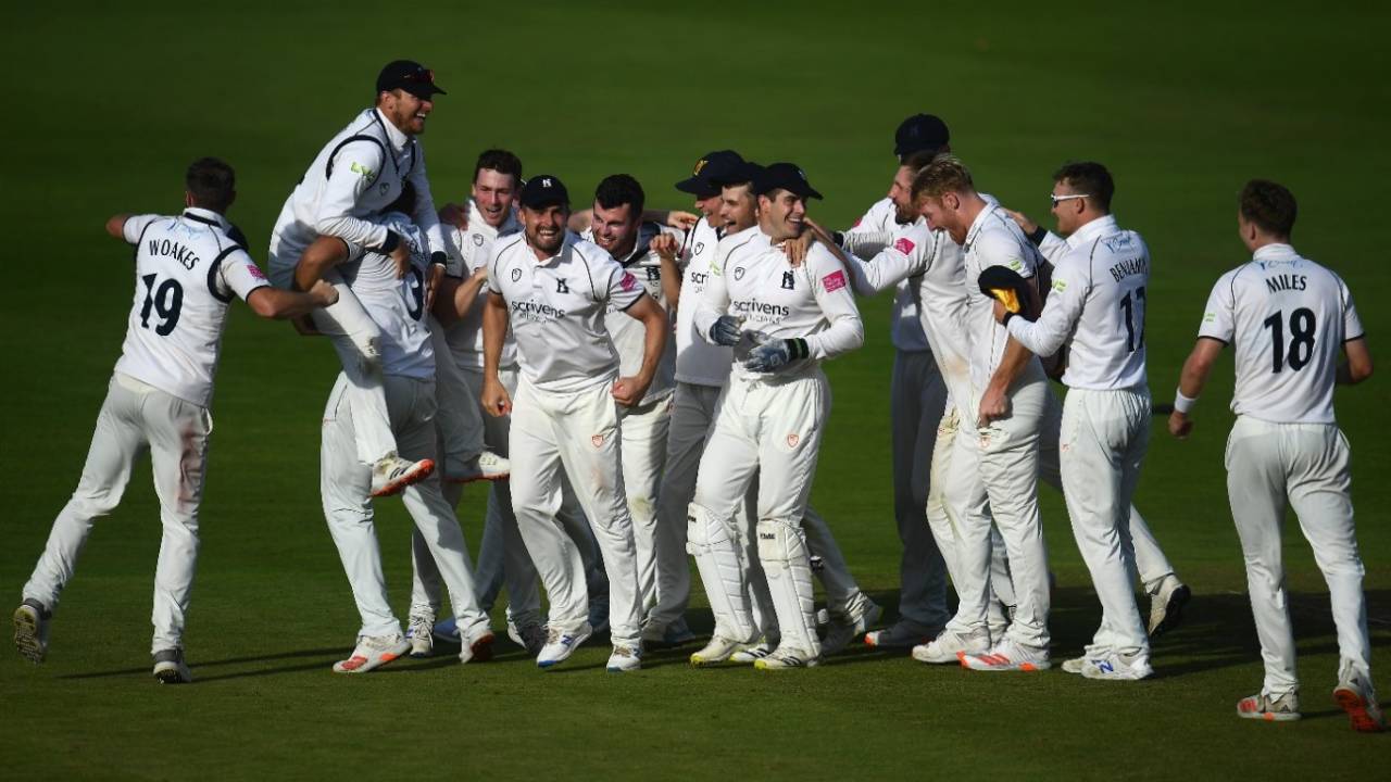 Warwickshire begin their celebrations after sealing the County Championship, Warwickshire vs Somerset, Edgbaston, County Championship Division One, September 24, 2021