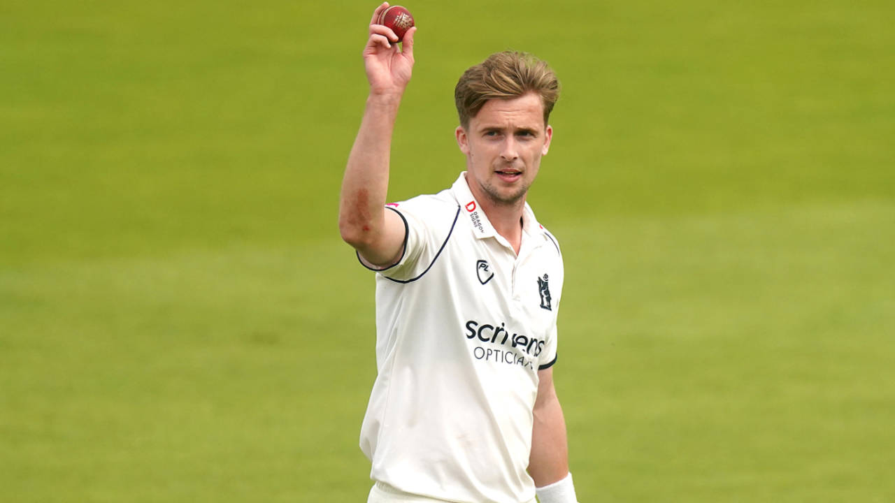 Craig Miles holds the ball aloft for his five-for, Warwickshire vs Lancashire, Bob Willis Trophy final, Lord's, 1st day, September 28, 2021