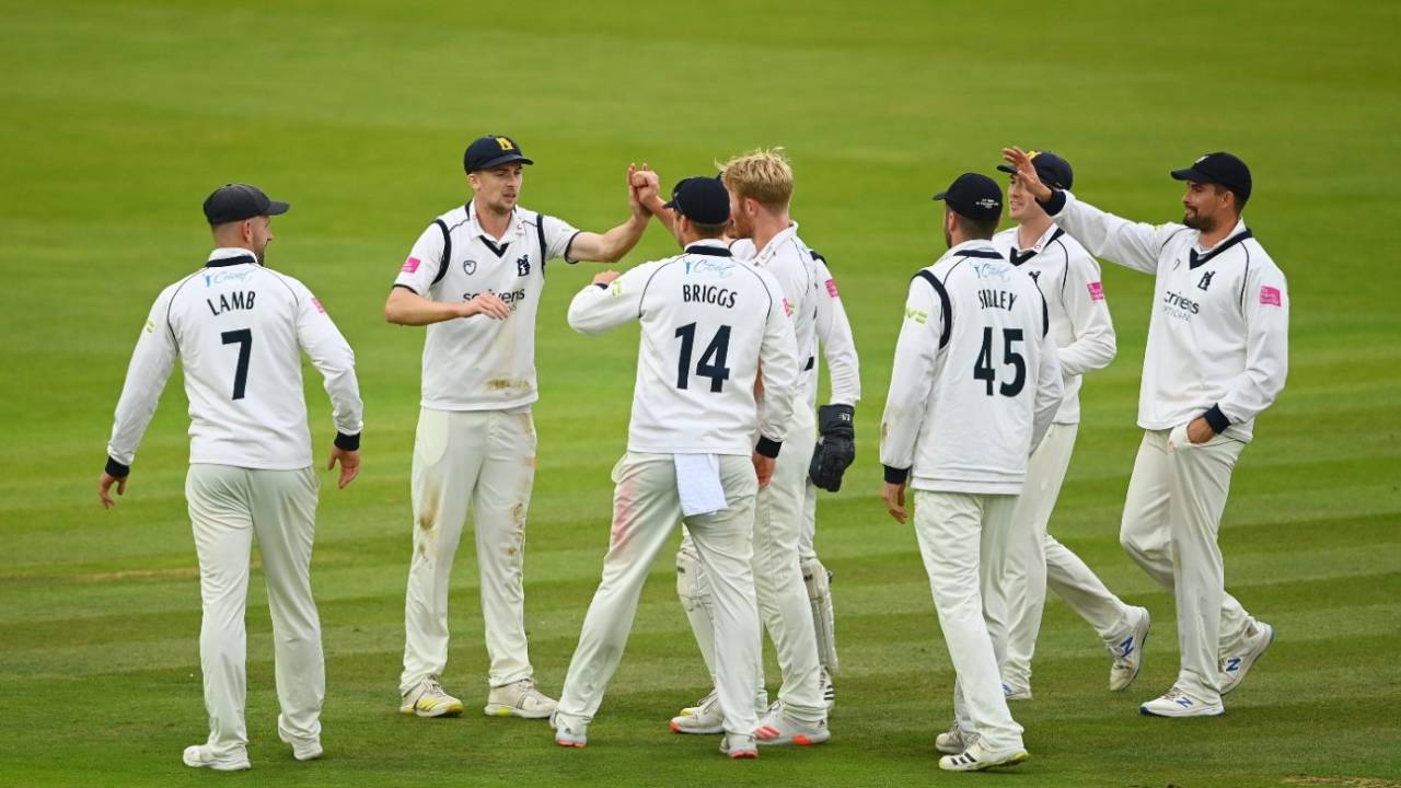 Warwickshire celebrate the run-out of Alex Davies as Lancashire toil on day 3, Warwickshire vs Lancashire, Bob Willis Trophy final, Lord's, 3rd day, September 30, 2021