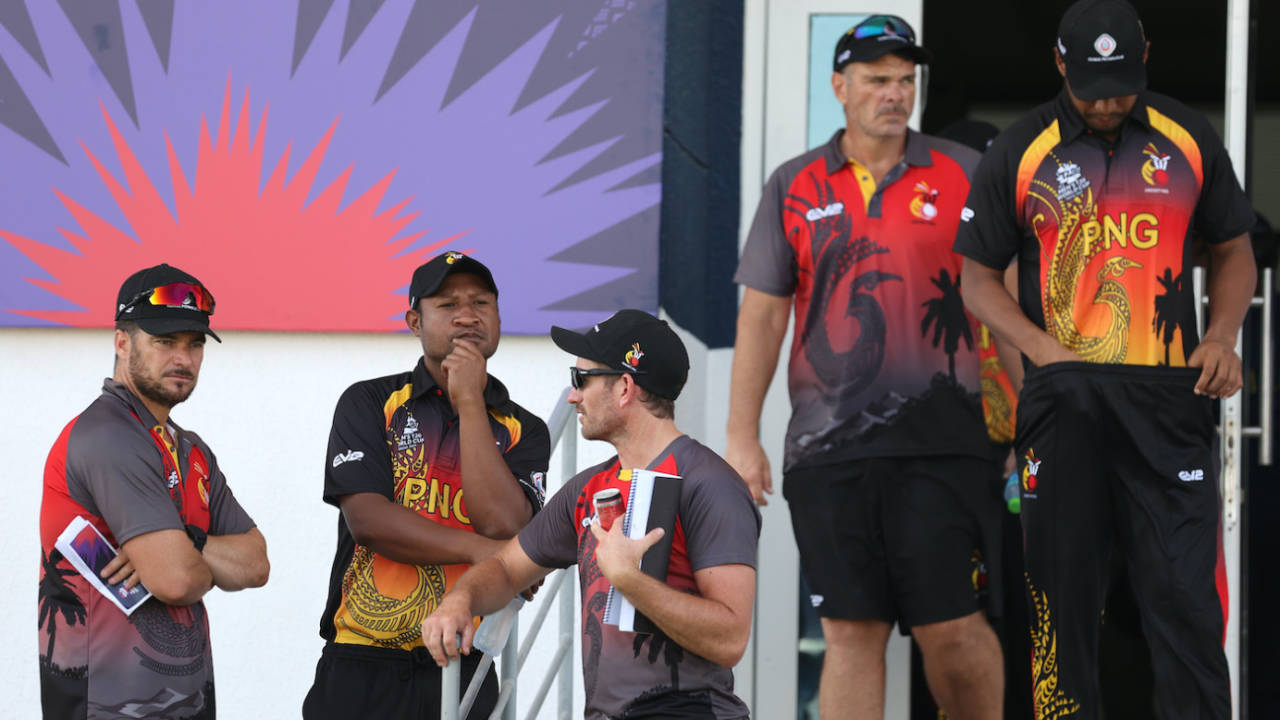 Head coach Carl Sandri and captain Assad Vala have a chat, Papua New Guinea vs Sri Lanka, warm-up match, Tolerance Oval, T20 World Cup 2021, October 14, 2021