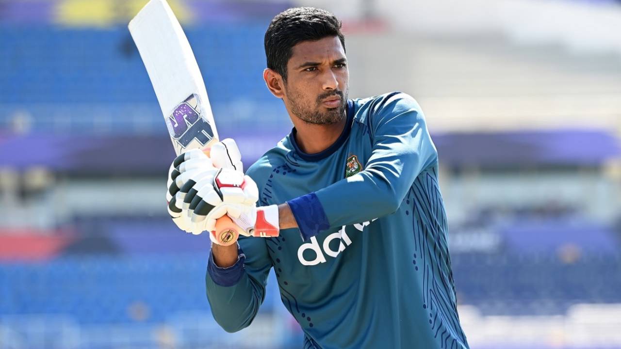 Mahmudullah practices before the game against England, Bangladesh vs England, T20 World Cup, Group 1, Abu Dhabi, October 27, 2021