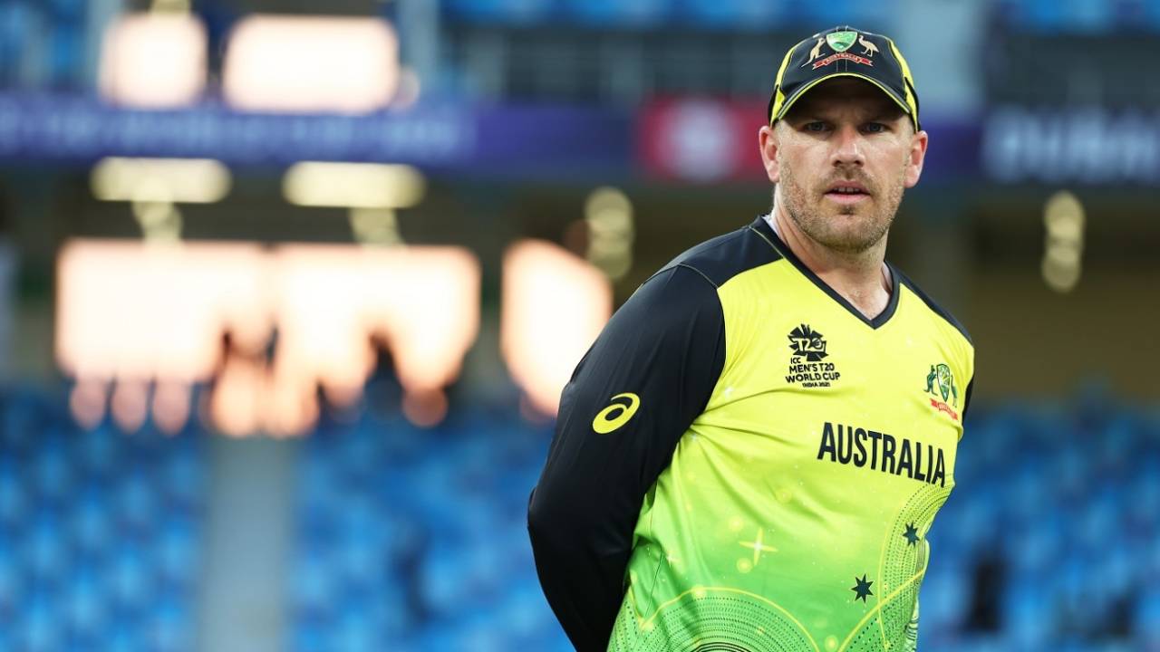 What's on your mind: Aaron Finch wears a look of curiosity at the toss, Australia vs Sri Lanka, 2021 Men's T20 World Cup, Dubai, October 28, 2021