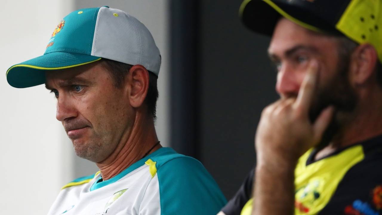 Justin Langer's expression tells thing are not going Australia's way, Australia vs England, T20 World Cup, Group 1, Dubai, October 30, 2021