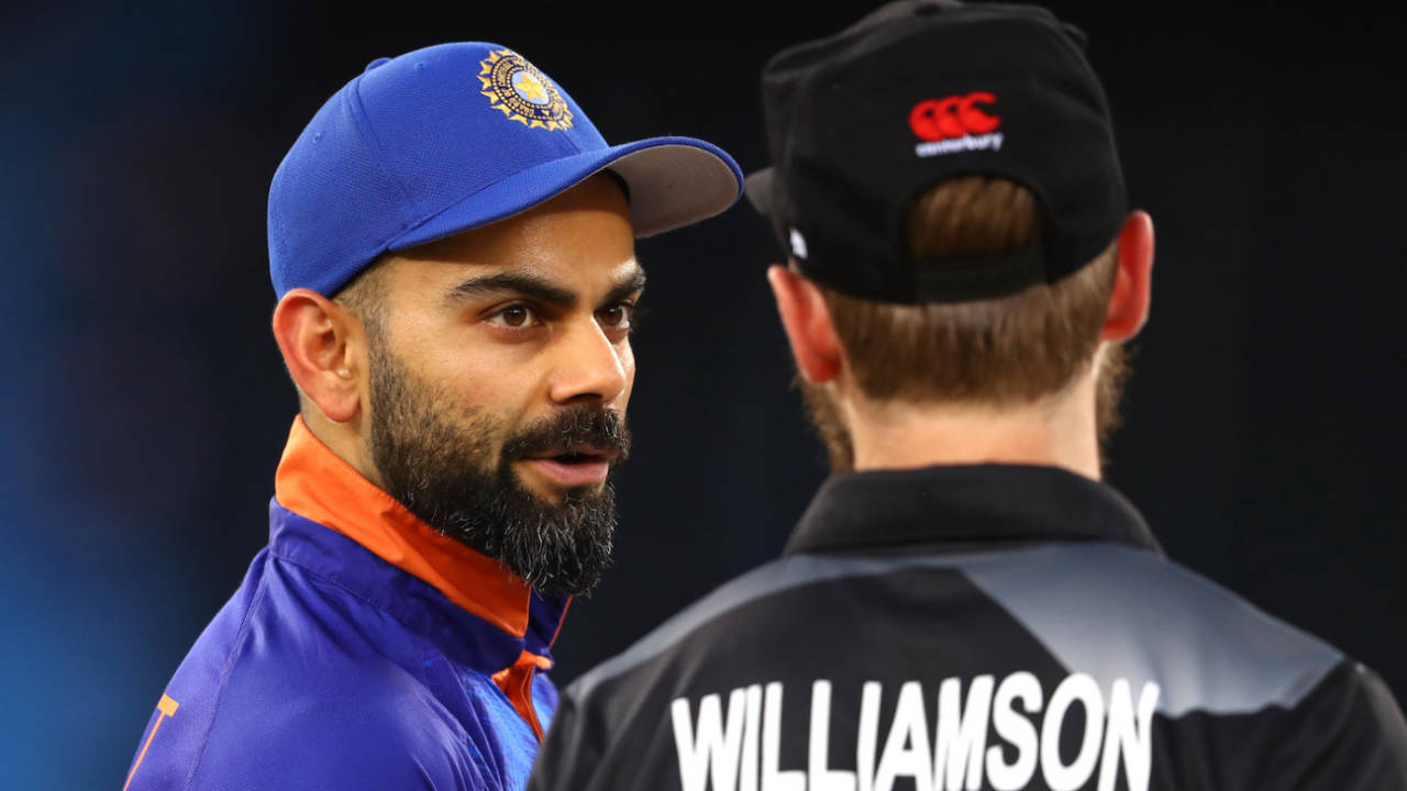 Virat Kohli talks to Kane Williamson at the toss, India vs New Zealand, T20 World Cup, Group 2, Dubai, October 31, 2021