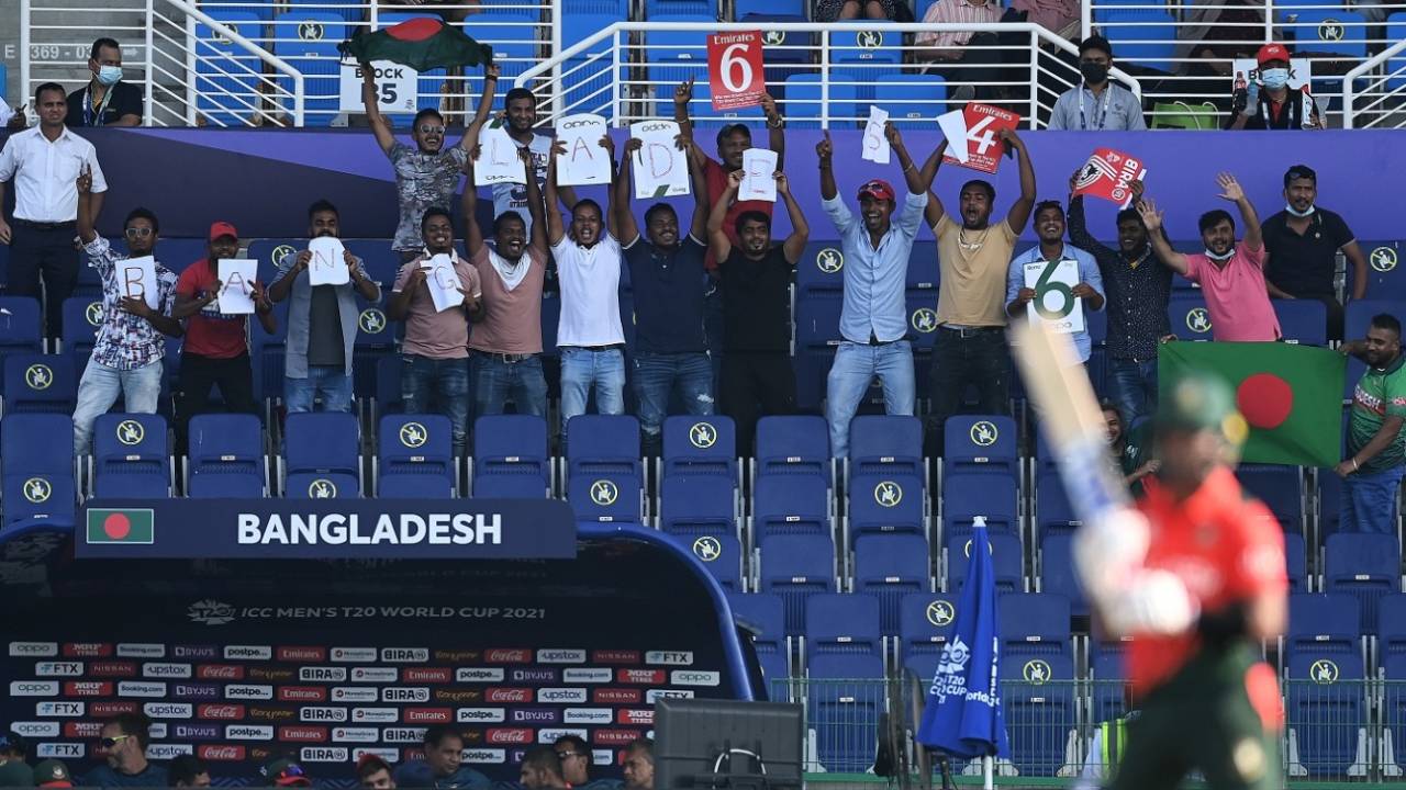 Bangladesh supporters during the match against South Africa, Bangladesh vs South Africa, T20 World Cup, Group 1, Abu Dhabi, November 2, 2021