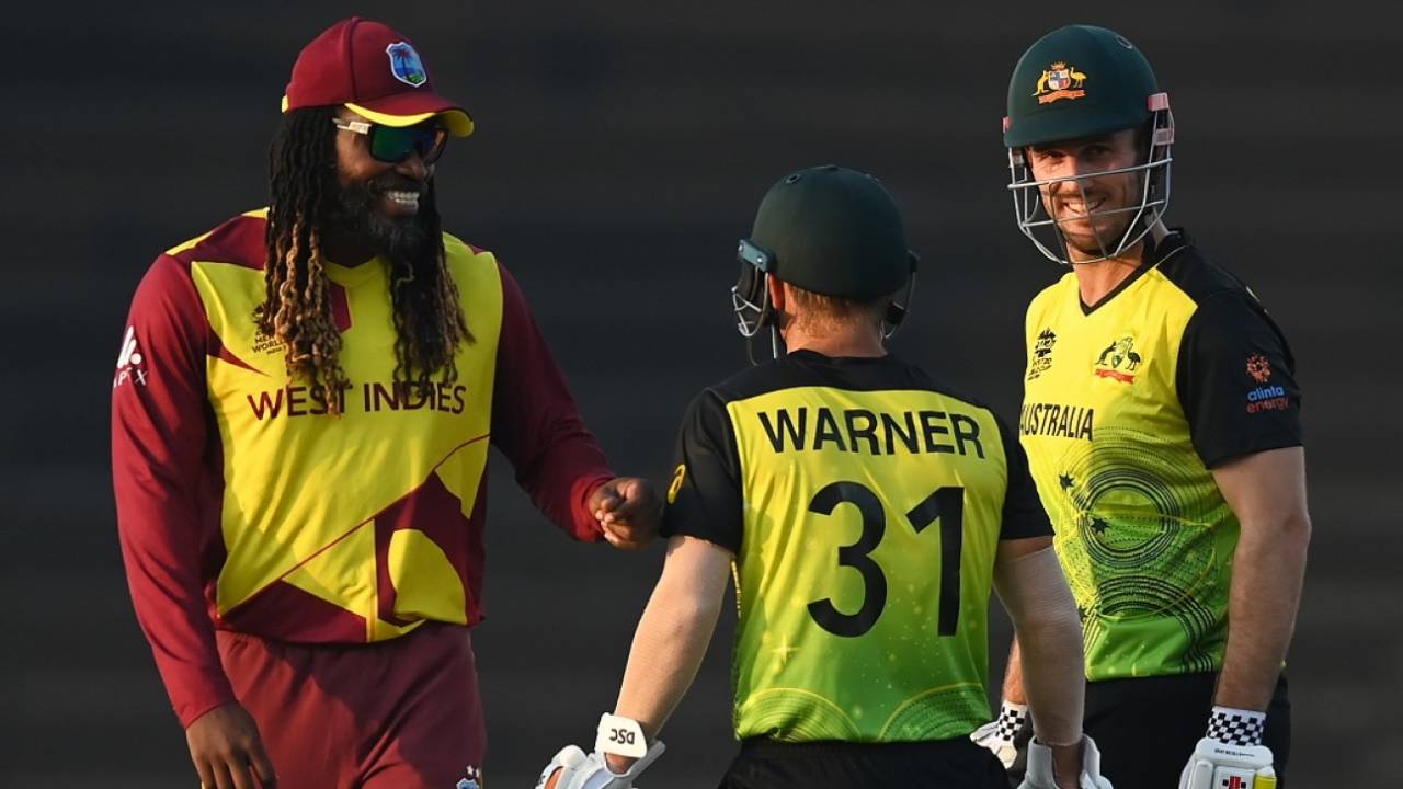Chris Gayle, Mitchell Marsh and David Warner share a light moment on the field, Australia vs West Indies, Men's T20 World Cup 2021, Super 12s, Abu Dhabi, November 6, 2021