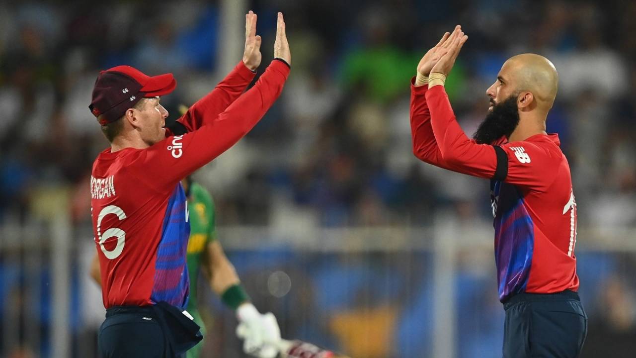 Moeen Ali and Eoin Morgan celebrate, England vs South Africa, T20 World Cup 2021, Sharjah, November 6, 2021