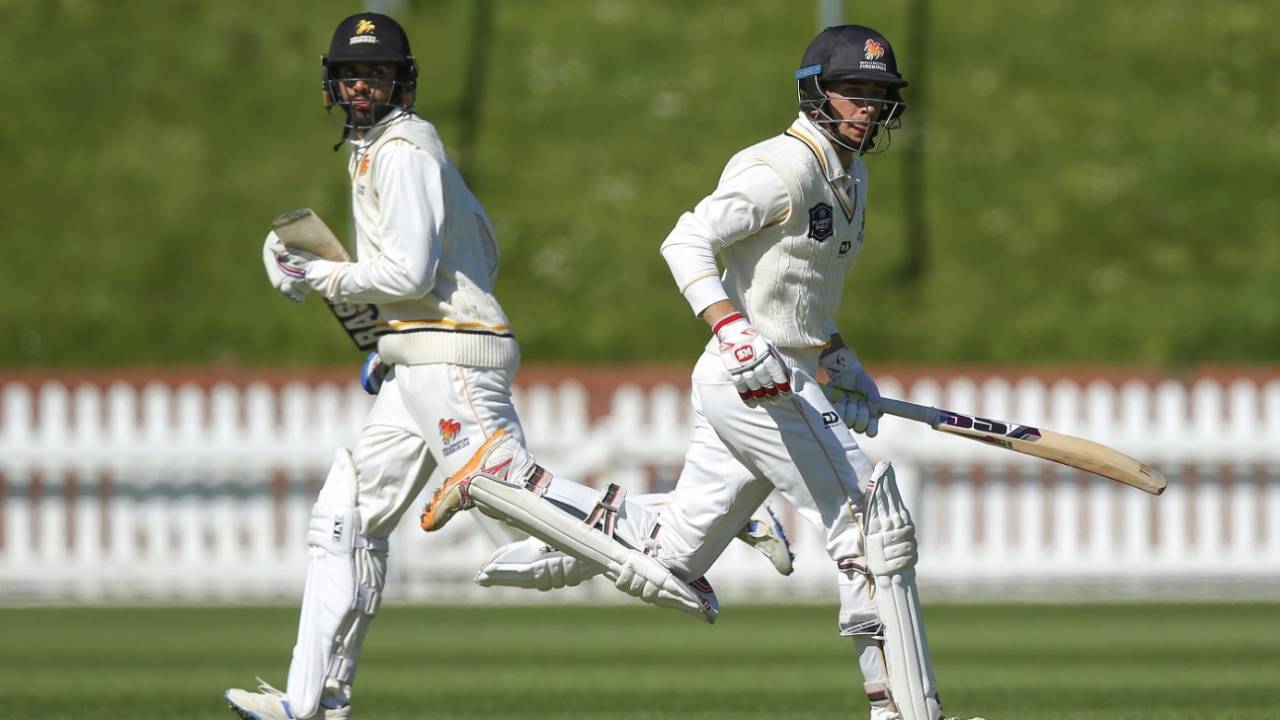 Jakob Bhula (L) and Nick Greenwood (R) run between the wickets, Wellington vs Canterbury, Plunket Shield 2021, Wellington, November 7, 2021