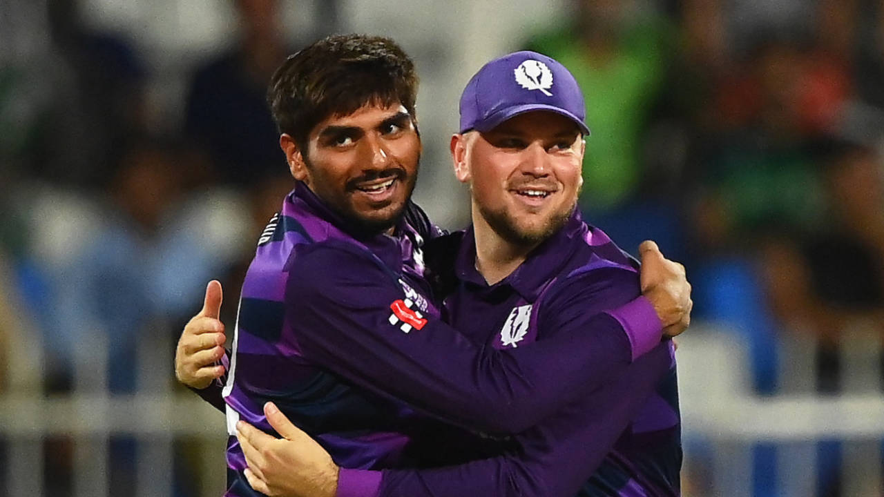 Hamza Tahir celebrates Mohammad Rizwan's wicket with Mark Watt, Pakistan vs Scotland, T20 World Cup, Group 2, Sharjah, November 7, 2021