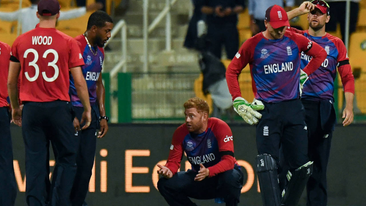 Bairstow reacts after this relay catch to Livingstone goes in vain, England vs New Zealand, T20 World Cup, 1st semi-final, Abu Dhabi, November 10, 2021