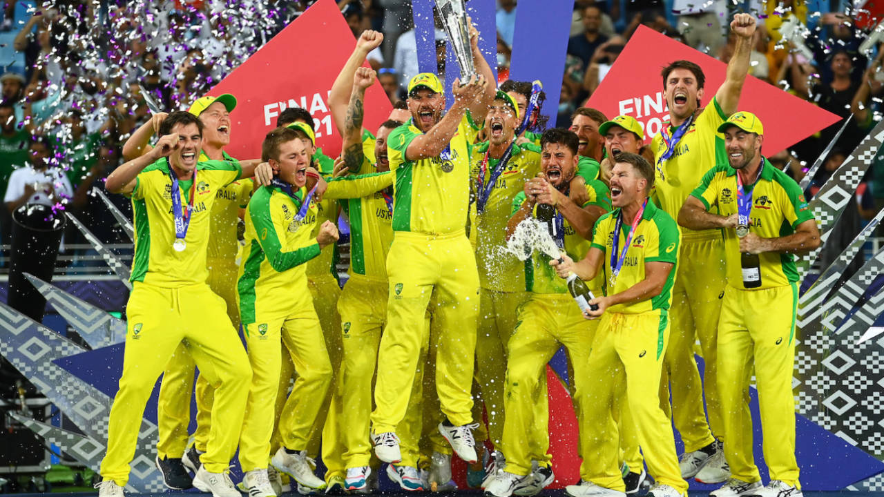 The Australian team goes up in celebration, Australia vs New Zealand, T20 World Cup final, Dubai, November 14, 2021