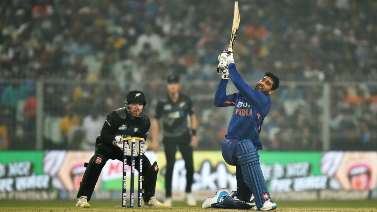 Venkatesh Iyer plays a slog sweep, India vs New Zealand, 3rd T20I, Kolkata, November 21, 2021