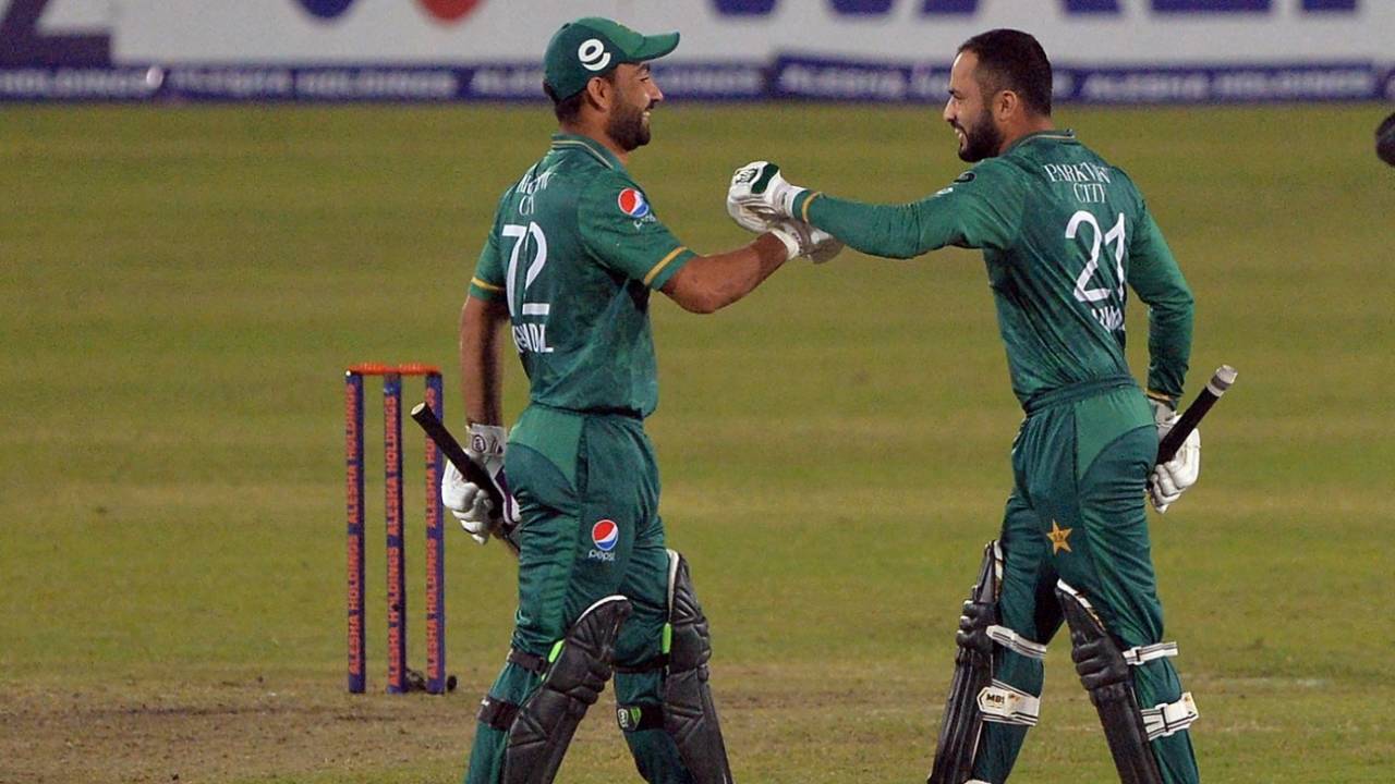 Mohammad Nawaz hit a last-ball boundary to seal victory, Bangladesh vs Pakistan, 3rd T20I, Dhaka, November 22, 2021
