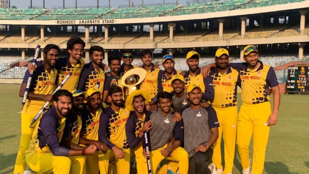 Tamil Nadu's players celebrate with the Syed Mushtaq Ali Trophy, Tamil Nadu vs Karnataka, Syed Mushtaq Ali Trophy final, Delhi, November 22, 2021