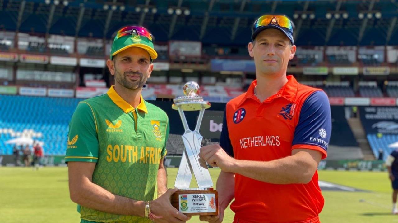Keshav Maharaj and Pieter Seelaar pose with the series trophy, South Africa vs Netherlands, 1st ODI, Centurion, November 26, 2021