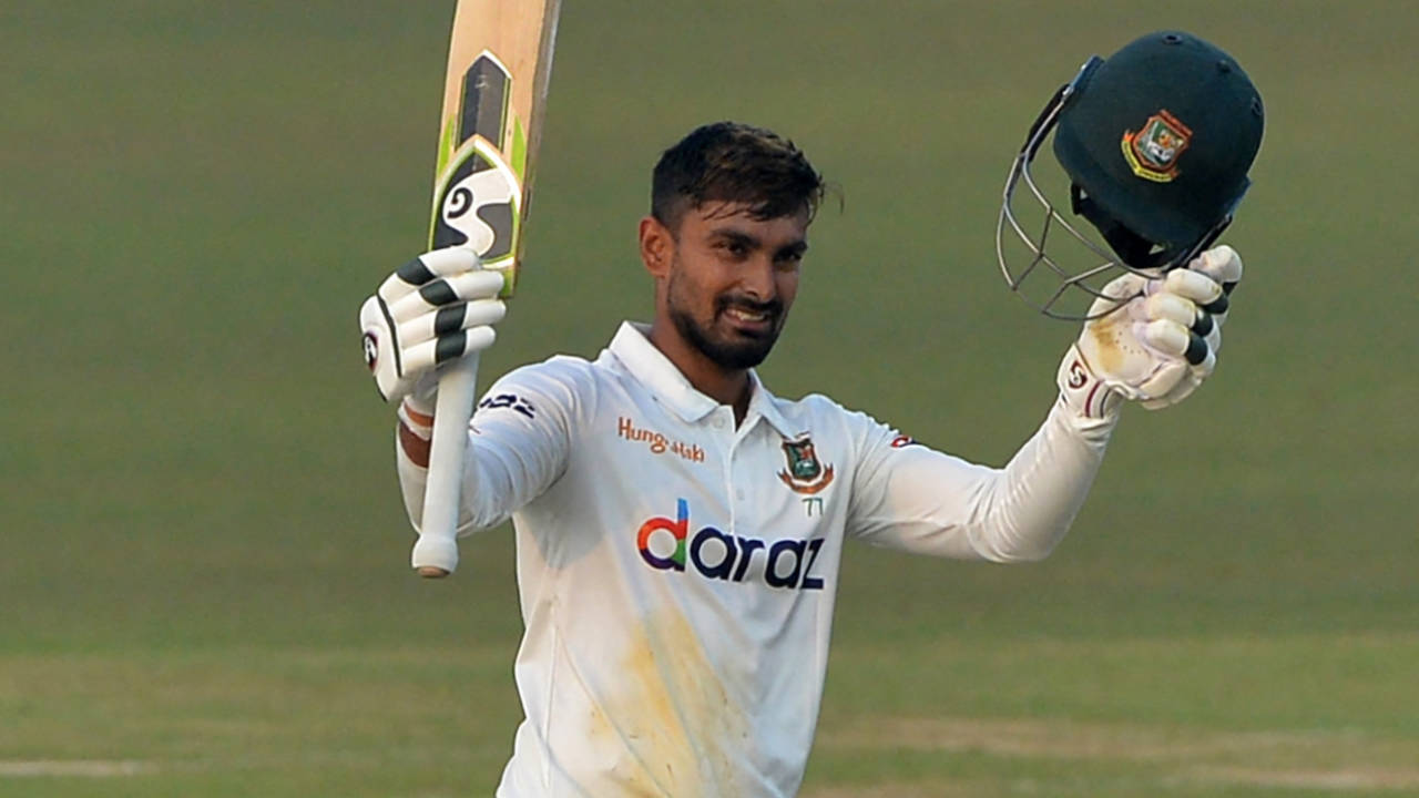 Liton Das acknowledges the cheers after getting to his century, Bangladesh vs Pakistan, 1st Test, Chattogram, 1st day, November 26, 2021