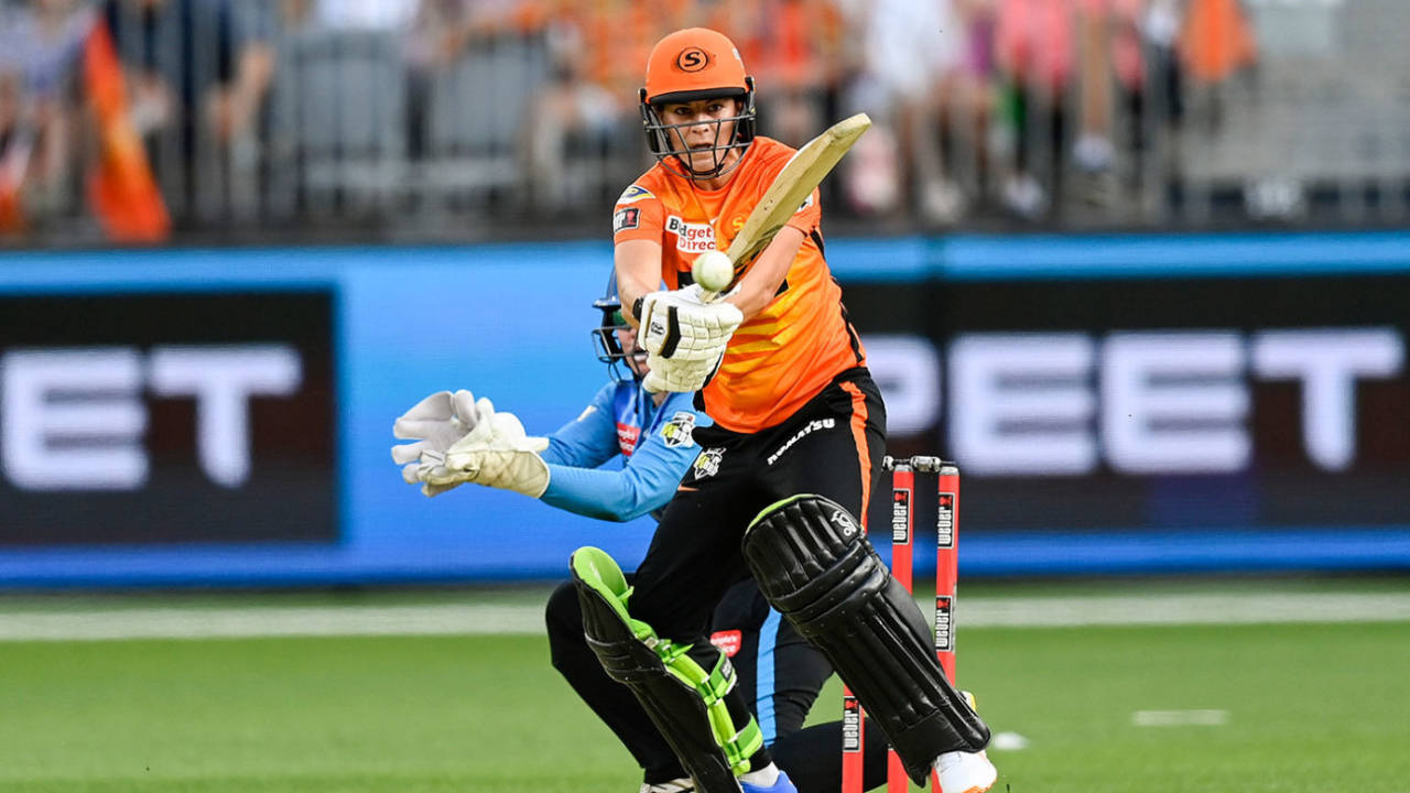 Marizanne Kapp played a crucial innings, Perth Scorchers v Adelaide Strikers, WBBL final, November 27, 2021