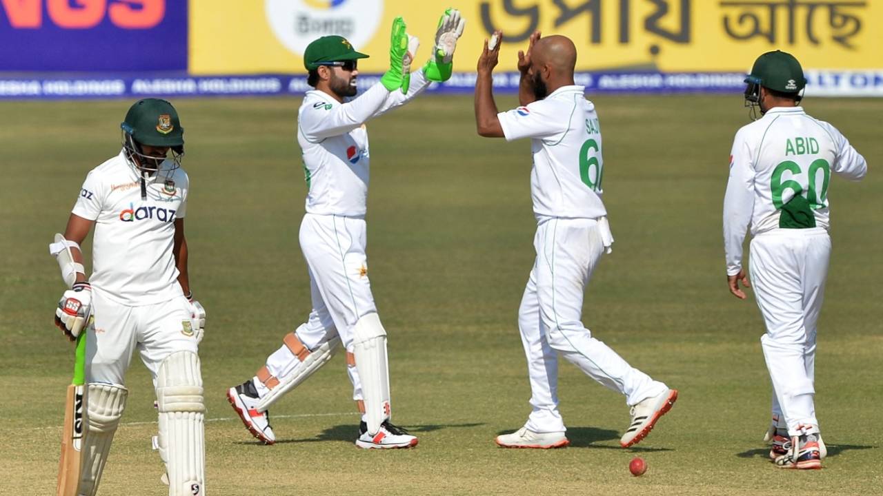 Sajid Khan and Mohammad Rizwan celebrate a wicket, Bangladesh vs Pakistan, 2nd Test, 4th day, Dhaka, December 7, 2021