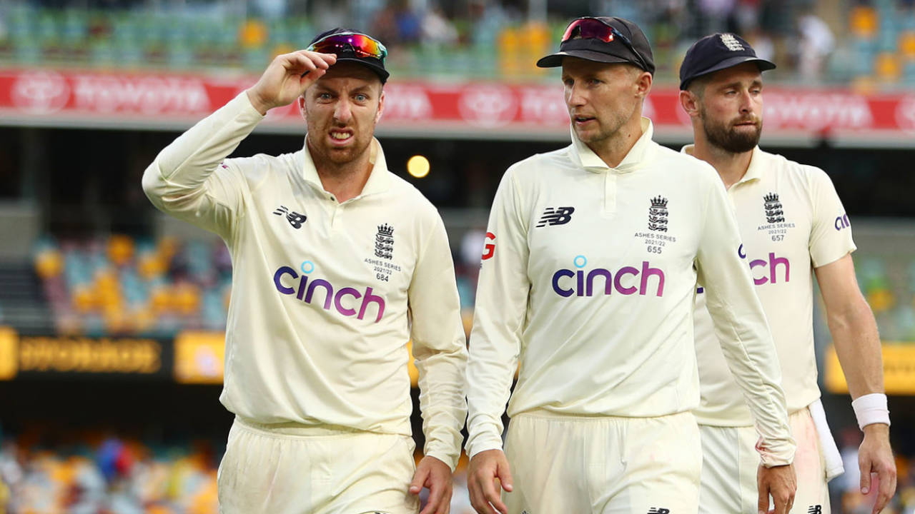 Jack Leach grimaces after a chastening day&nbsp;&nbsp;&bull;&nbsp;&nbsp;Getty Images