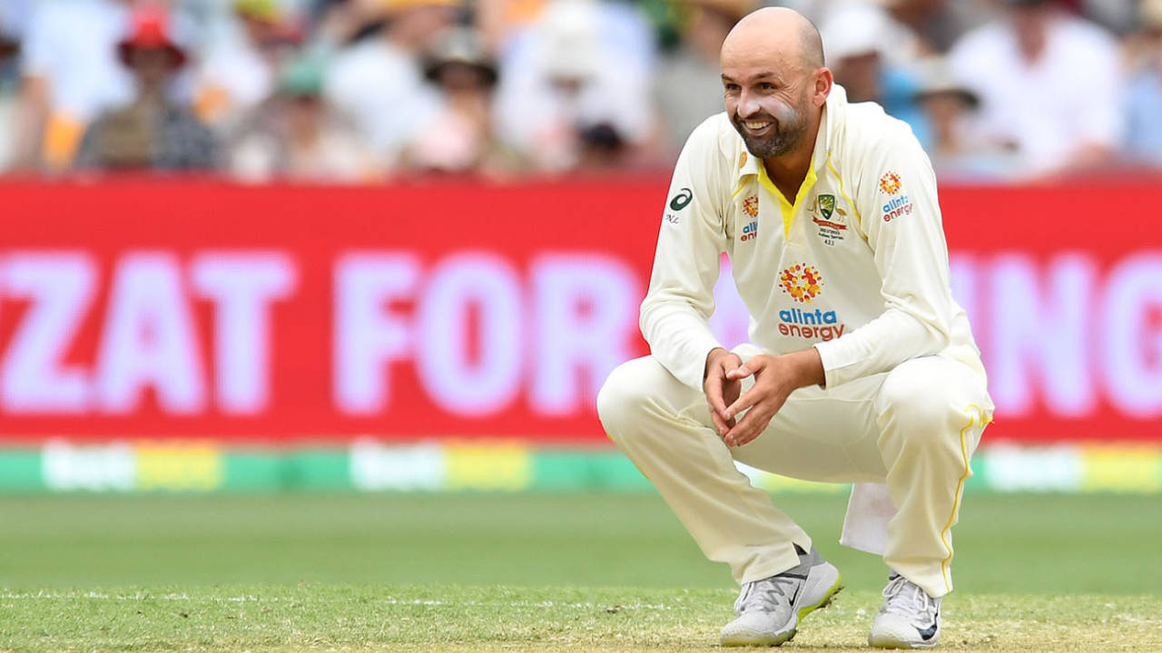 Nathan Lyon ponders a close call, Australia vs England, The Ashes, 1st Test, 3rd day, Brisbane, December 10, 2021