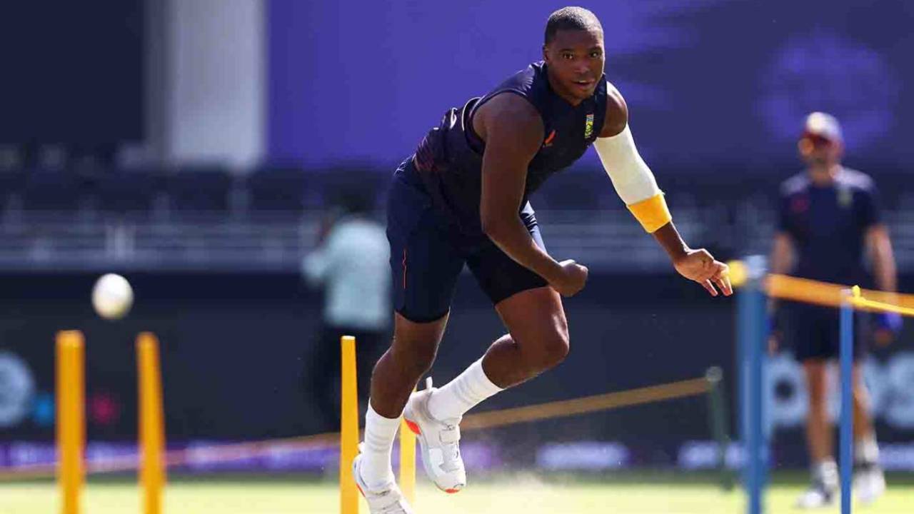 Lungi Ngidi bowls in the nets, South Africa vs West Indies, T20 World Cup, Group 1, Dubai, October 26, 2021