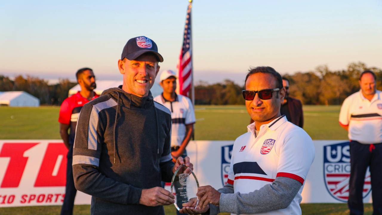 Marty Kain accepts the award for most wickets from USA Cricket board member Venu Pisike, 2021 USA Cricket Men's 50-over National Championships, Prairie View, November 19, 2021