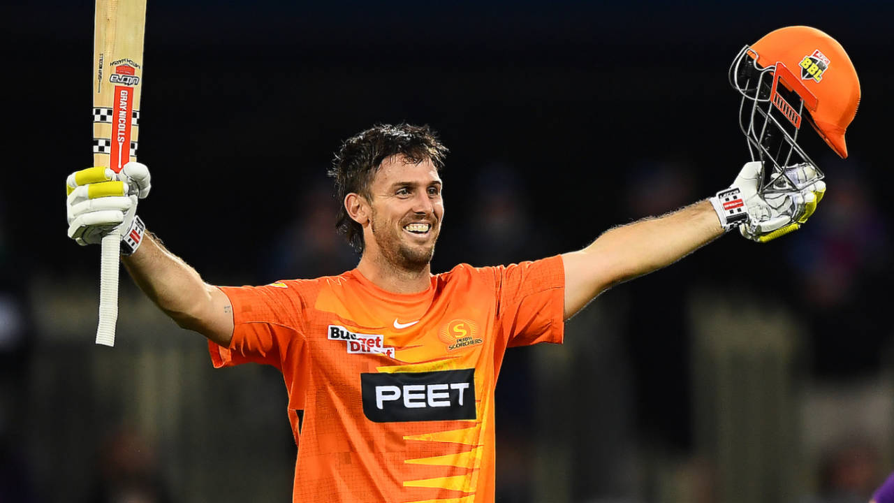 Mitchell Marsh celebrates after getting to his century, Hobart Hurricanes vs Perth Scorchers, BBL 2021-22, Hobart, December 14, 2021