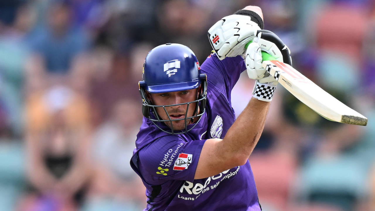 Ben McDermott drives towards the covers, Hobart Hurricanes vs Melbourne Stars, BBL 2021-22, Hobart, December 24, 2021