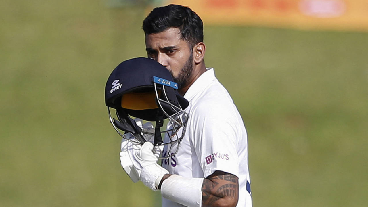 KL Rahul kisses his helmet to celebrate his hundred, South Africa vs India, 1st Test, Centurion, 1st day, December 26, 2021