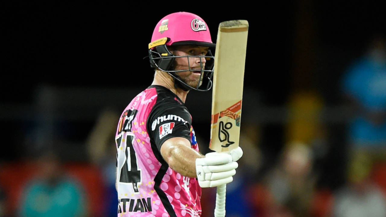 Dan Christian led the Sixers chase with a 61-ball 73, Perth Scorchers vs Sydney Sixers, BBL 2021-22, Carrara, January 4, 2022