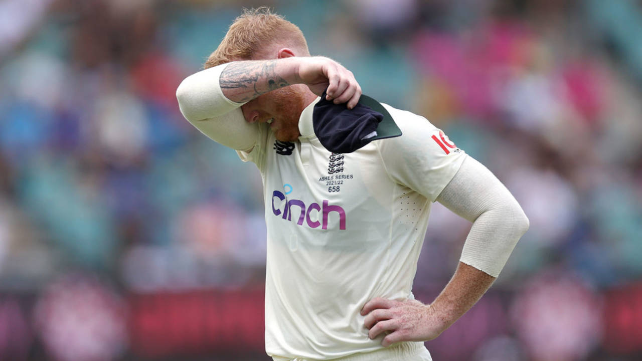 Ben Stokes went off clutching his side, Australia vs England, Men's Ashes, 4th Test, Day 2, Sydney Cricket Ground, January 6, 2022