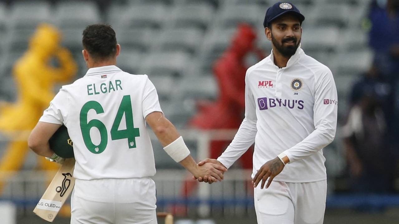 Dean Elgar and KL Rahul shake hands at the end of the match, South Africa vs India, 2nd Test, Johannesburg, 4th day, January 6, 2021