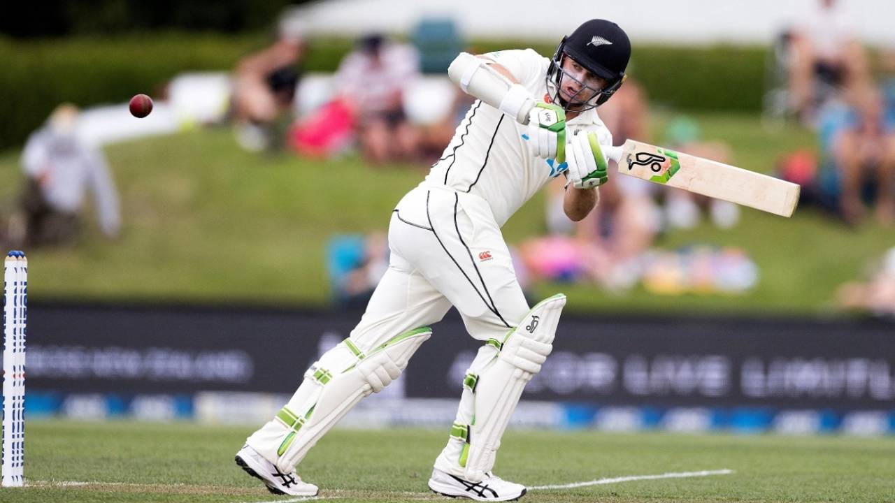 Tom Latham sends one to the legside, New Zealand vs Bangladesh, 2nd Test, Christchurch, 1st day, January 9, 2022