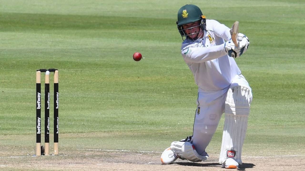 Rassie van der Dussen drives powerfully towards the covers, South Africa vs India, 3rd Test, Cape Town, 4th day, January 14, 2022