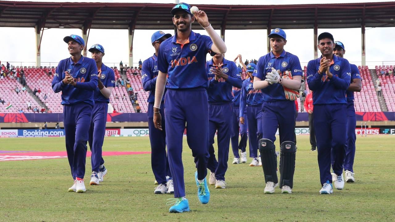 Vicky Ostwal leads his team back after grabbing a five-wicket haul, India Under-19 vs South Africa Under-19, Under-19 World Cup, Providence, January 15, 2022 