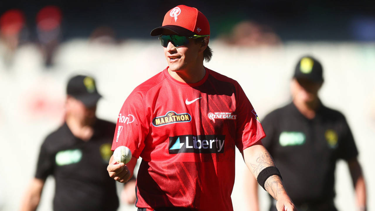 Cameron Boyce with the ball after his five wickets, Sydney Thunder vs Melbourne Renegades, BBL 2021-22, Melbourne, January 19, 2022