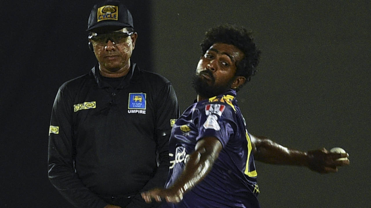 Nuwan Thushara has been compared with Lasith Malinga for his slingy action&nbsp;&nbsp;&bull;&nbsp;&nbsp;AFP/Getty Images
