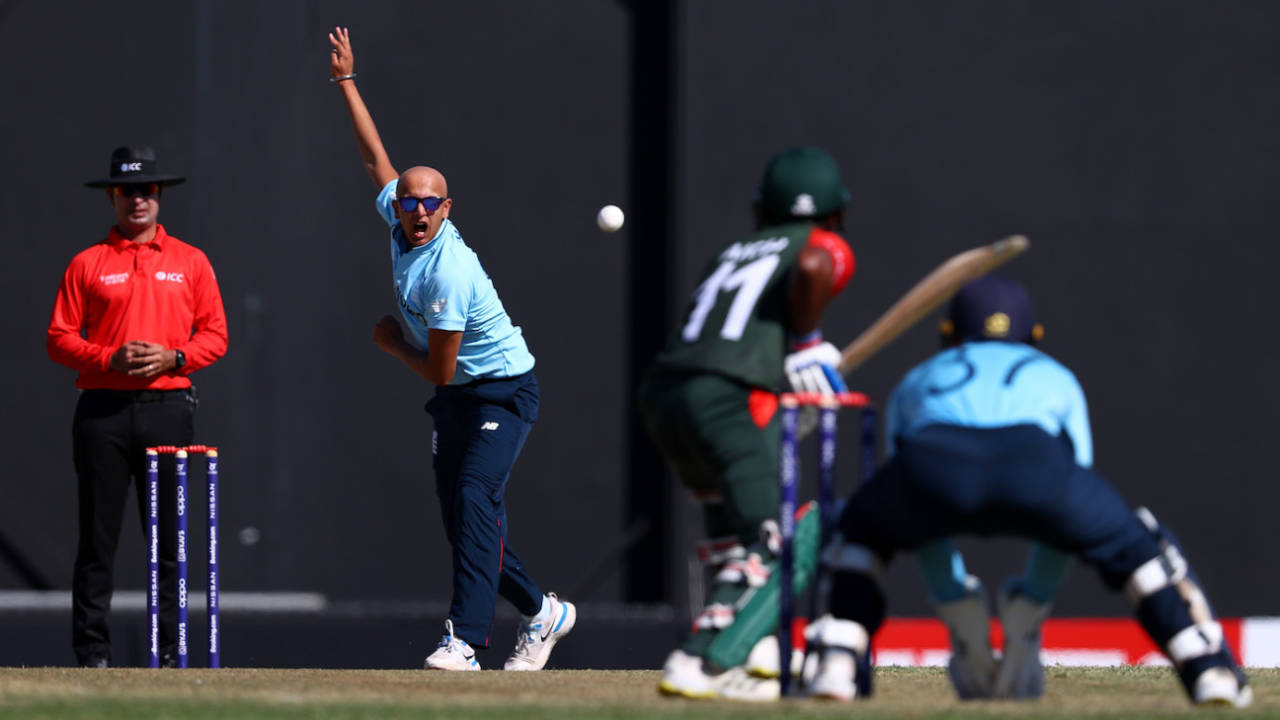 Fateh Singh sends one down against Bangladesh, Basseterre, January 16, 2022