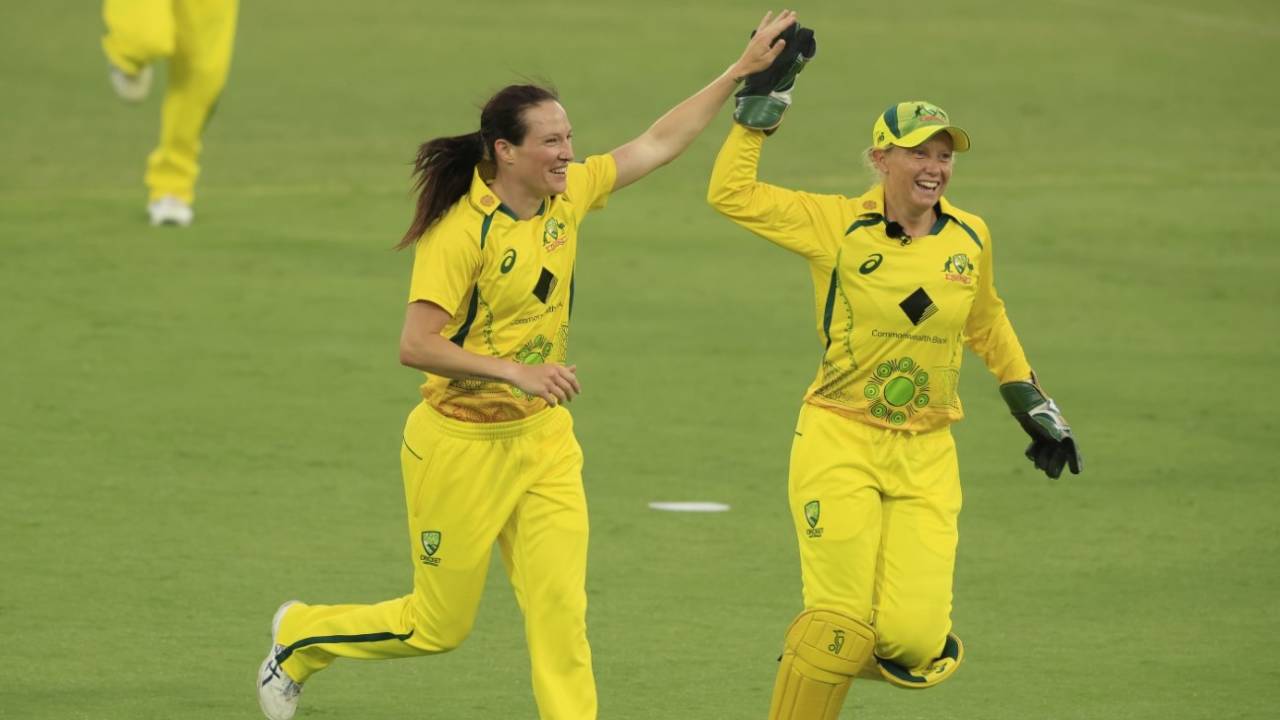 Megan Schutt celebrates her 100th ODI wicket&nbsp;&nbsp;&bull;&nbsp;&nbsp;Getty Images