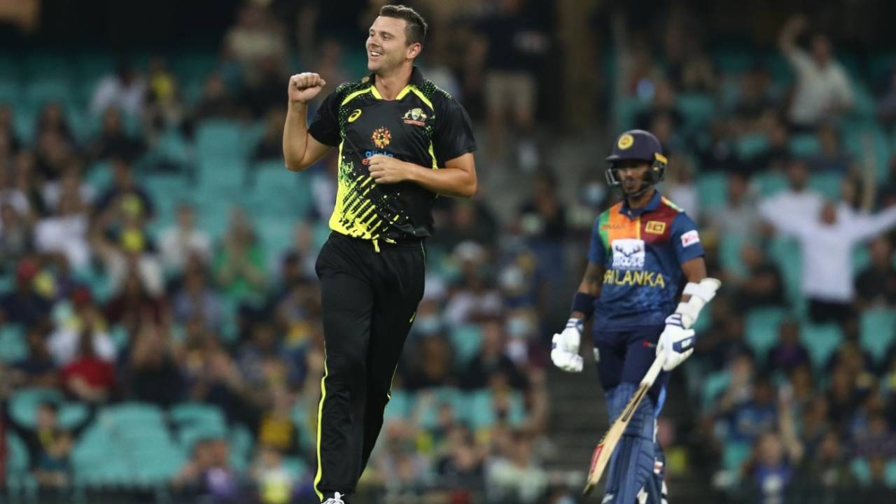 Josh Hazlewood bowled a terrific Super Over to help Australia beat Sri Lanka&nbsp;&nbsp;&bull;&nbsp;&nbsp;Getty Images
