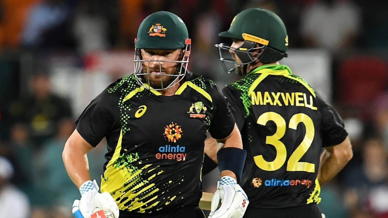 Aaron Finch and Glenn Maxwell added 50 runs for the third wicket&nbsp;&nbsp;&bull;&nbsp;&nbsp;AFP/Getty Images