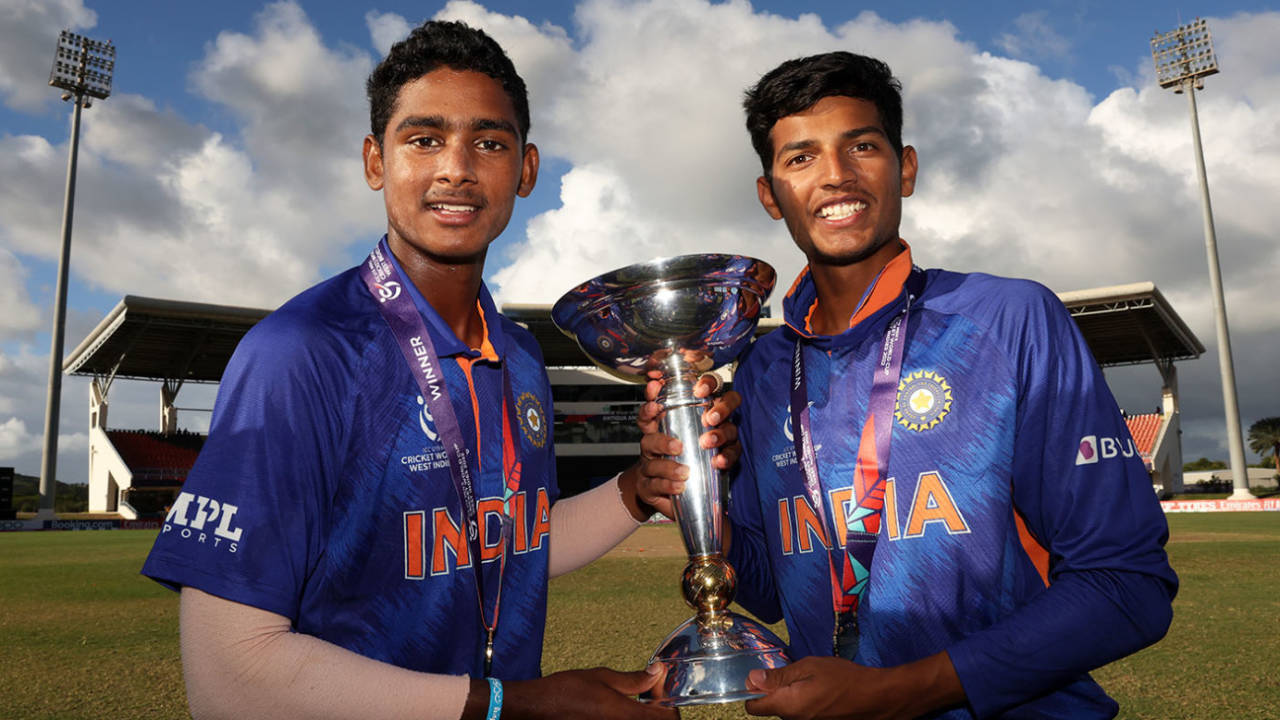 Shaik Rasheed and Yash Dhull hold the Under-19 World Cup trophy, India vs England, Under-19 World Cup final, North Sound, February 5, 2022