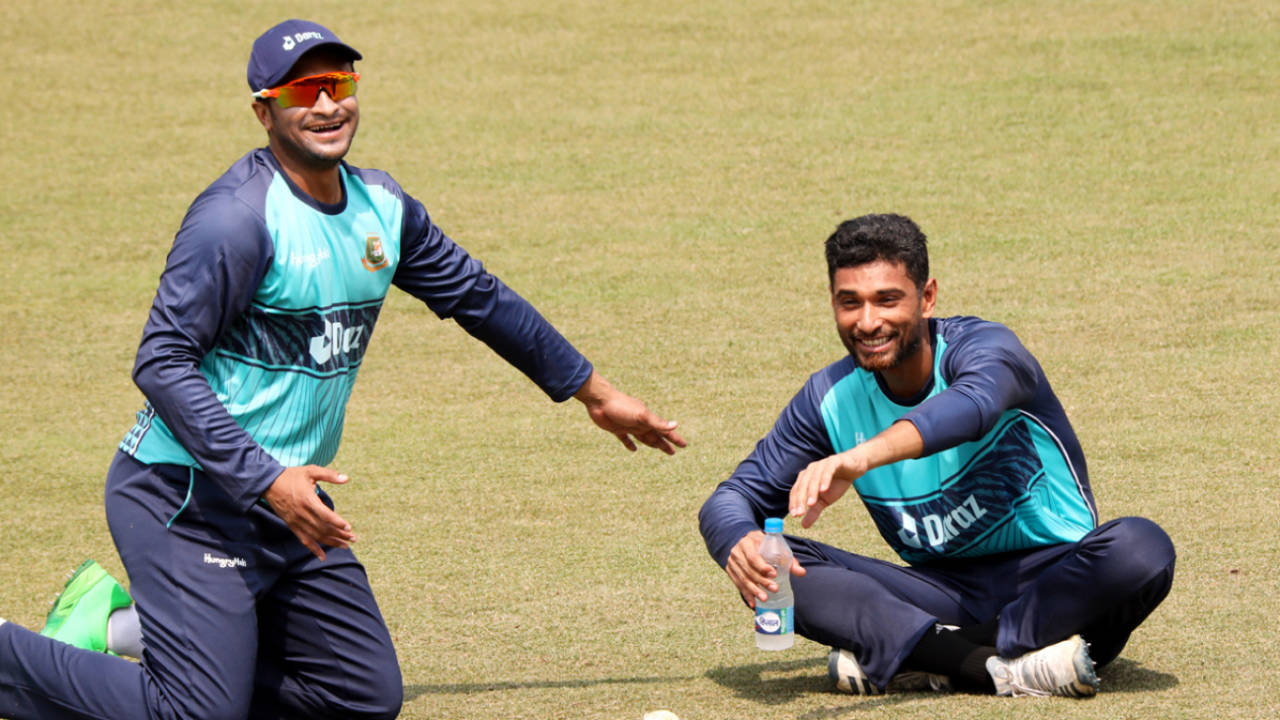 Shakib Al Hasan and Mahmudullah share a laugh during a training session, Chattogram, February 22, 2022