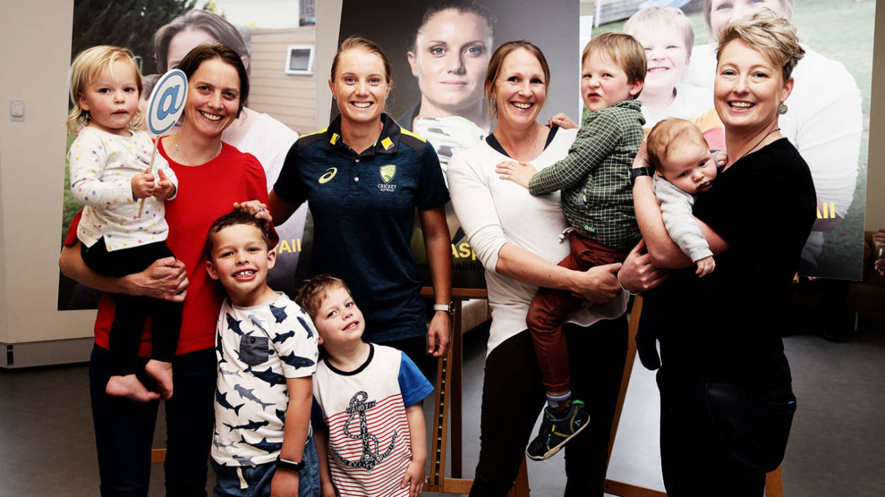 Sarah Elliott, Alyssa Healy, Emily Divin and ACA general manager Clea Smith pose for photos during the CA / ACA Player Parental Leave launch, Sydney, October 11, 2019