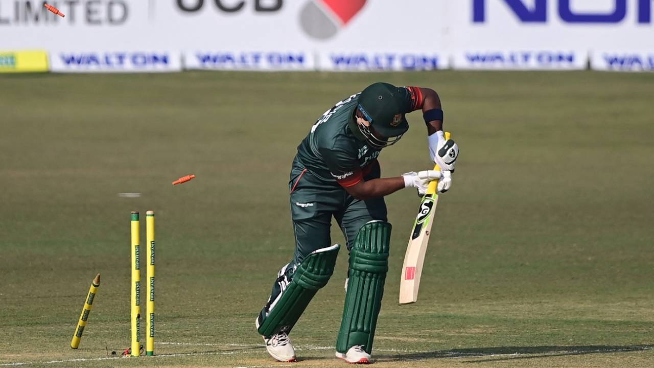 Debutant Yasir Ali's off stump is uprooted, Bangladesh vs Afghanistan, 1st ODI, Chattogram, February 23 2022